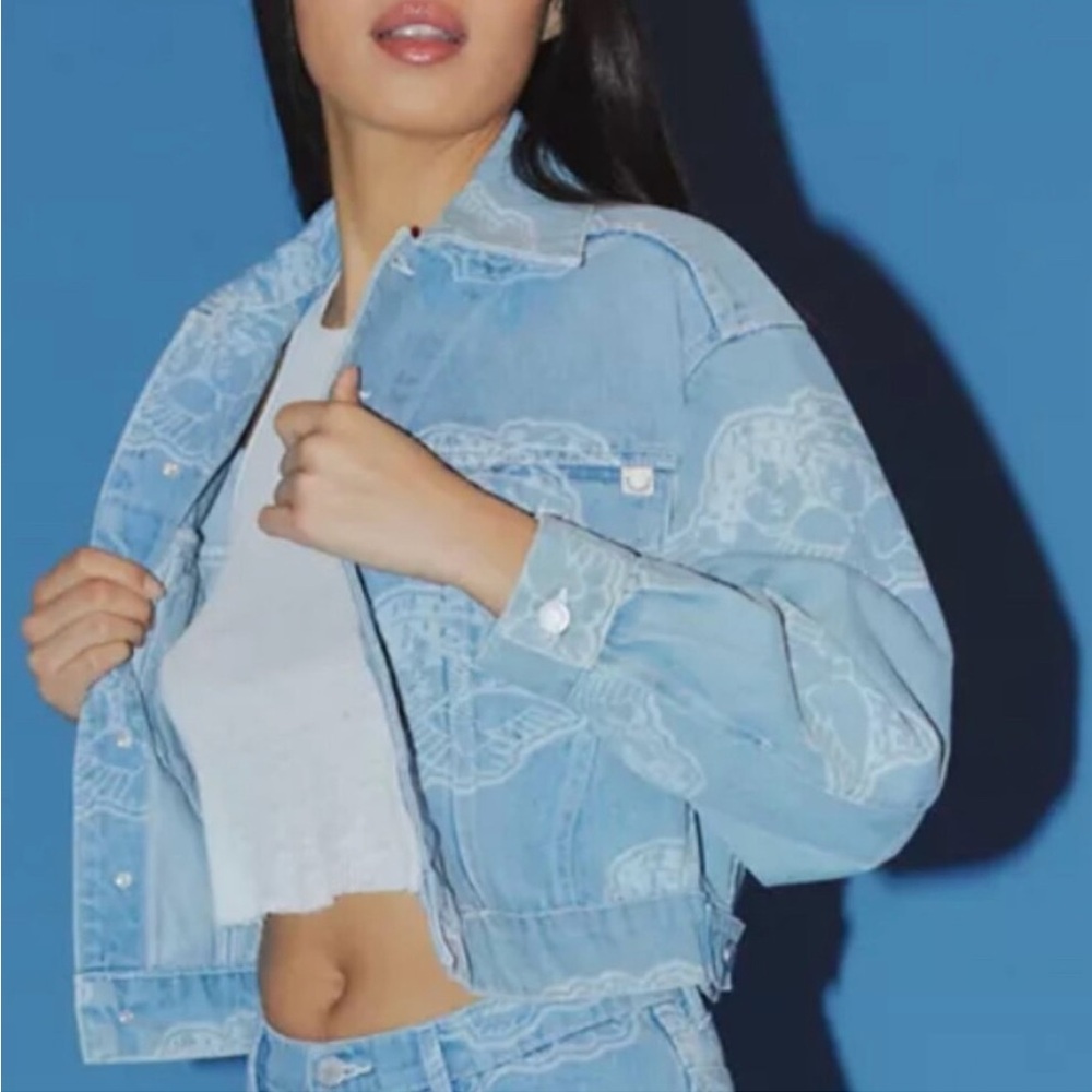 Fiorruci cropped denim logo jacket. NWOT